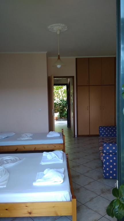 Nikolitsa Apartments Glyfada  Екстериор снимка