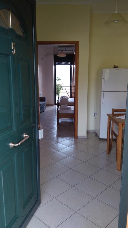 Nikolitsa Apartments Glyfada  Екстериор снимка